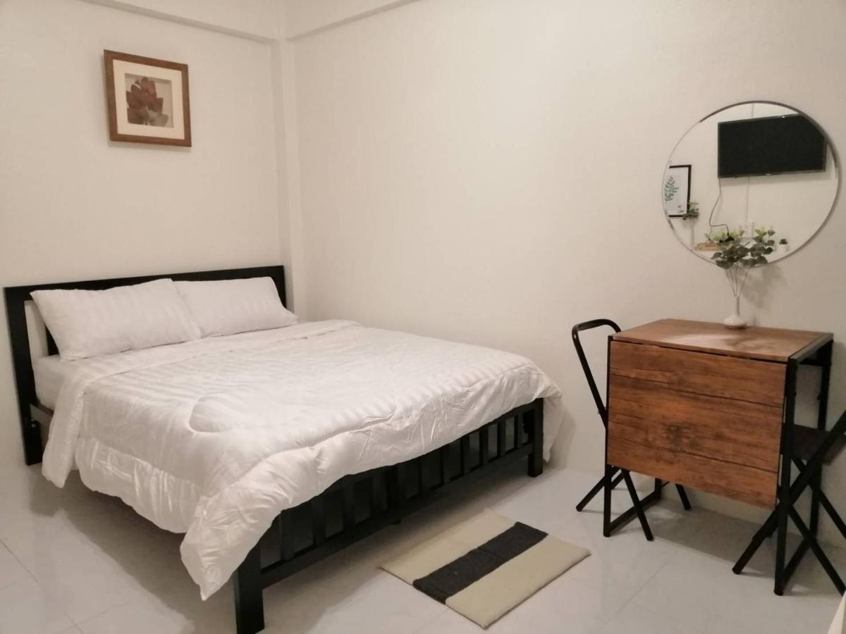 Gogoal Latkrabang Apartment Bangkok Exterior photo