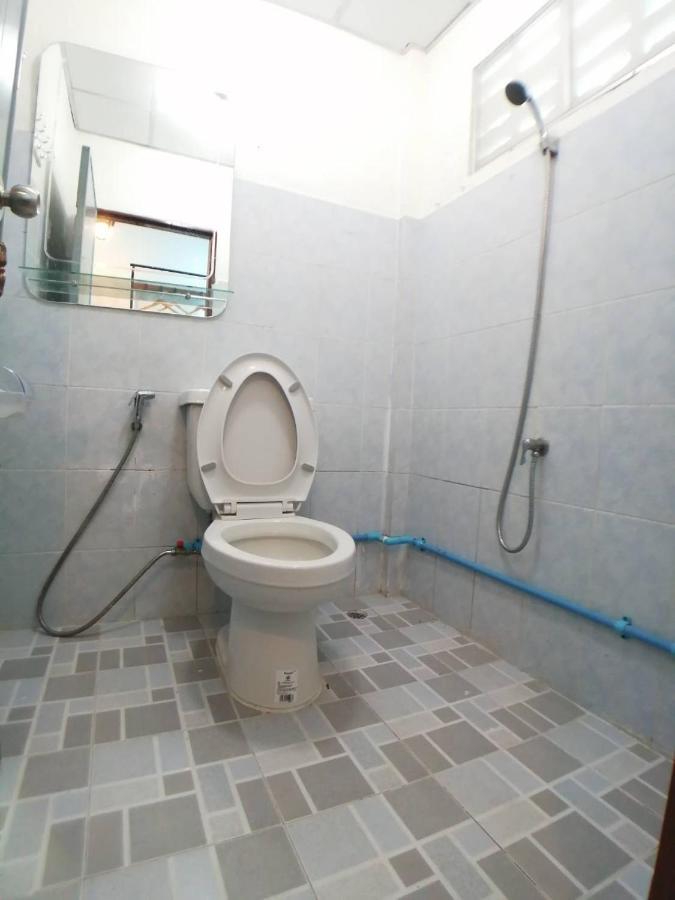 Gogoal Latkrabang Apartment Bangkok Exterior photo