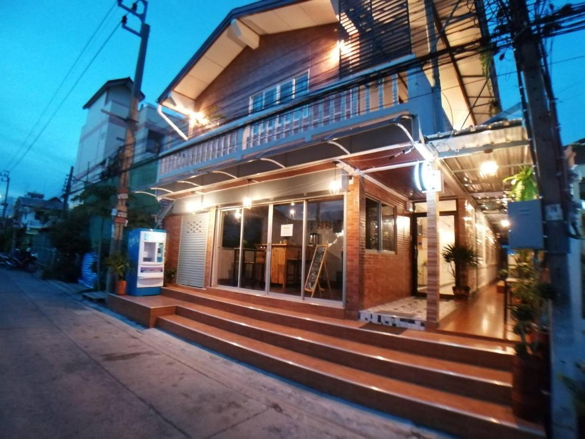 Gogoal Latkrabang Apartment Bangkok Exterior photo
