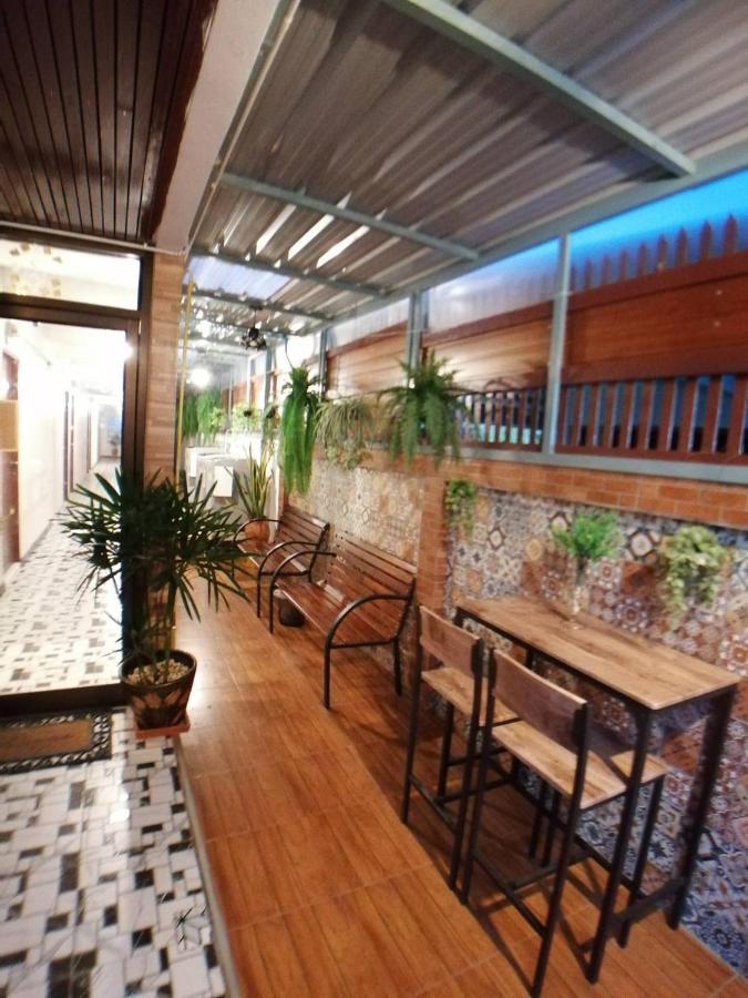 Gogoal Latkrabang Apartment Bangkok Exterior photo